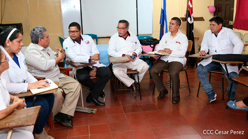 visita-ops-medicos-cubanos-hospitales-nicaragua